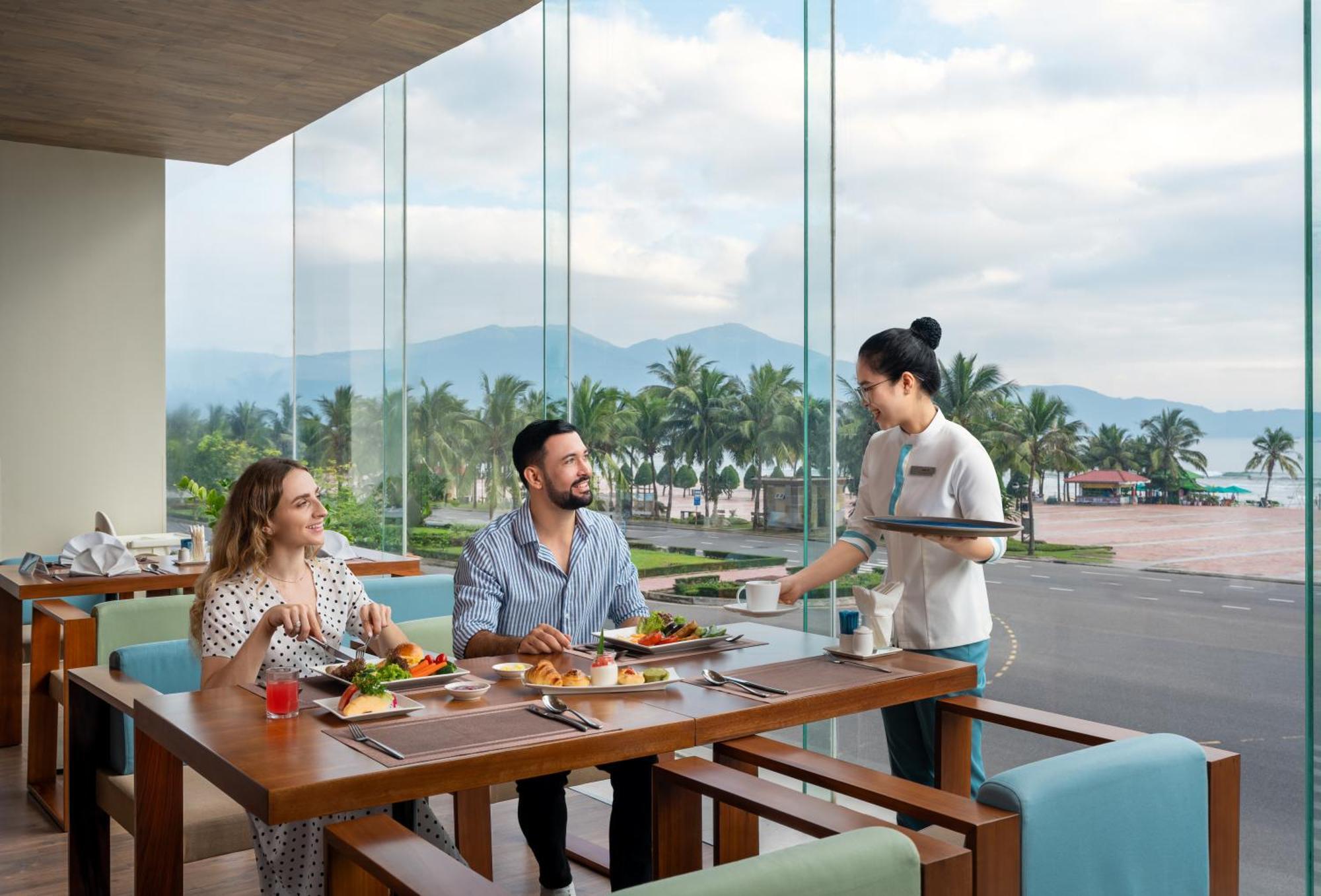 A La Carte Da Nang Beach Екстер'єр фото